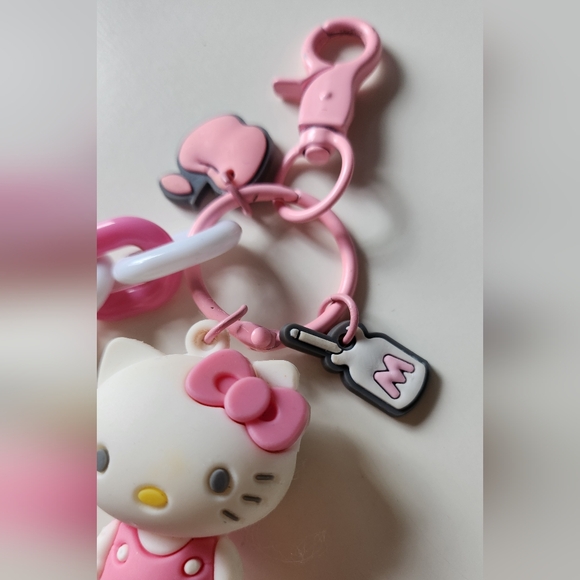 Hello Kitty key chain - Picture 2 of 4